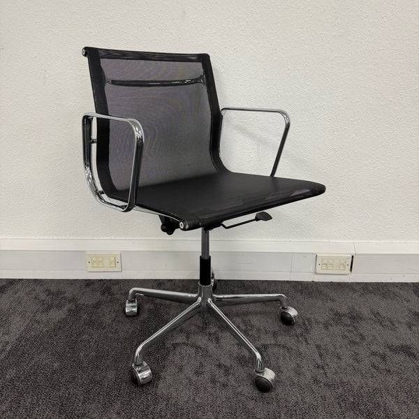 Used Original ICF Eames Netweave Meeting Chair with Height Adjustment