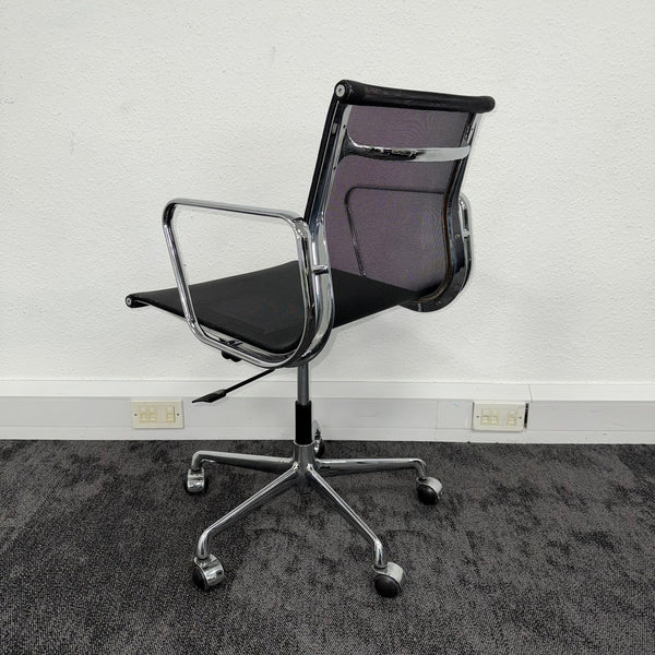 Used Original ICF Eames Netweave Meeting Chair with Height Adjustment