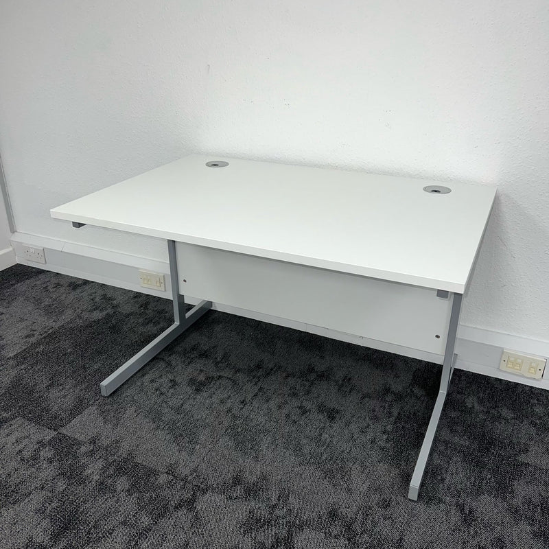 Cancelled Order 1200mm Straight Cantilever Desk