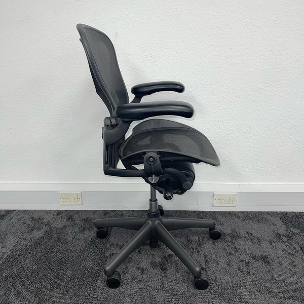 Used Herman Miller Aeron Graphite Standard