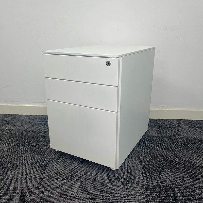 End of Line New White Steel 3 Draw Mobile Pedestal with Lock and Key