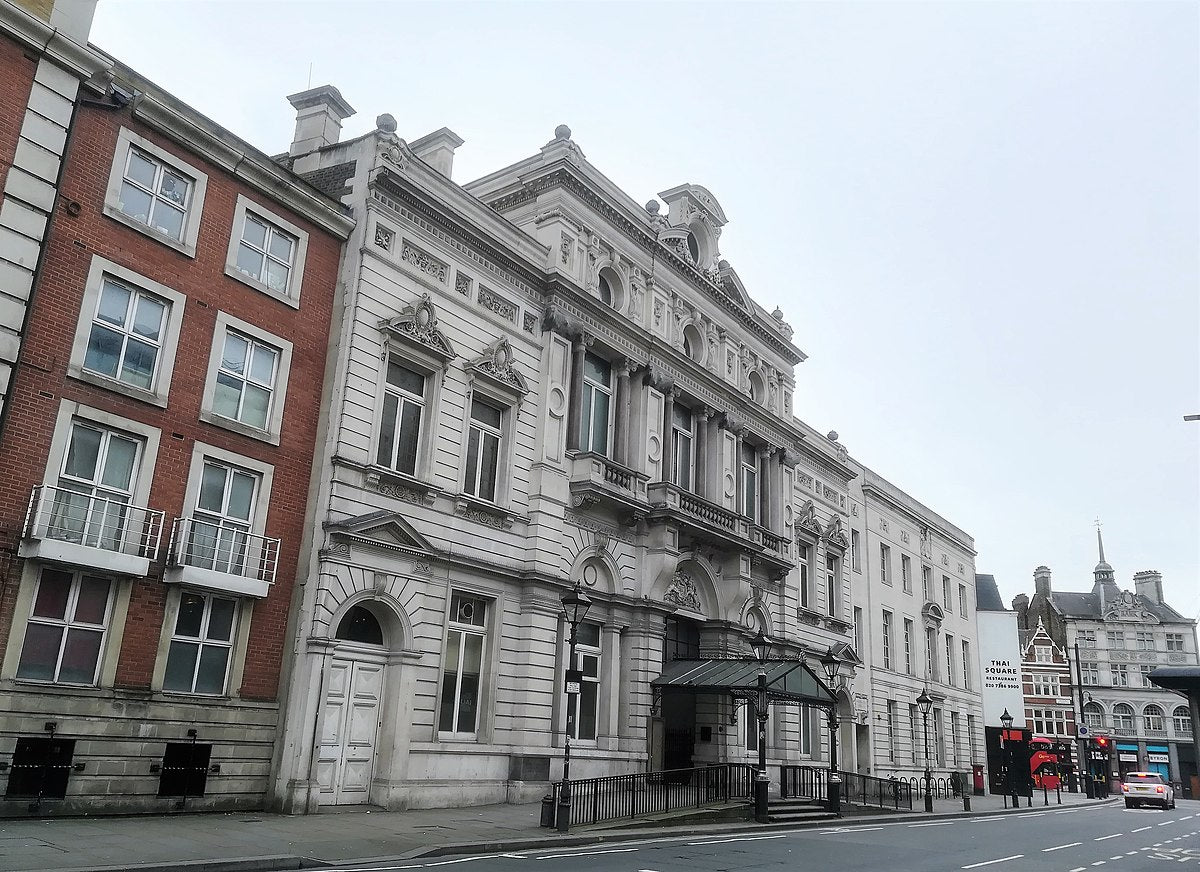 Second hand office furniture Fulham, London