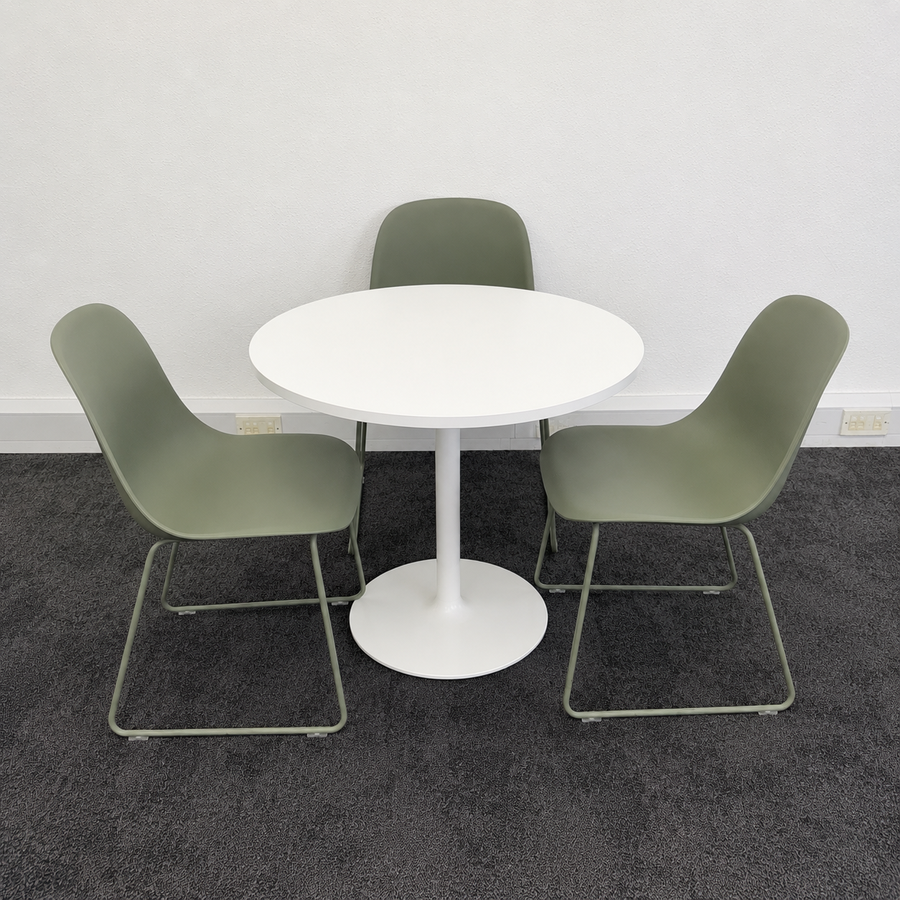 Used Muuto Canteen Set