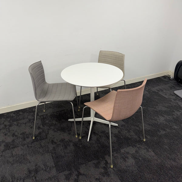 Used Arper Canteen/Breakout Set with Round Table