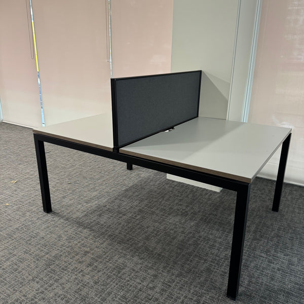 Used Senator Chemistry Pod of 2 Bench Desk Set