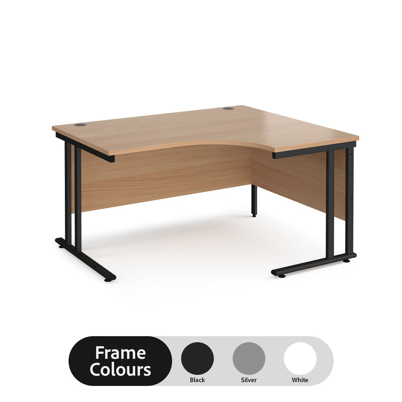 Maestro 25 right hand ergonomic desk - Beech