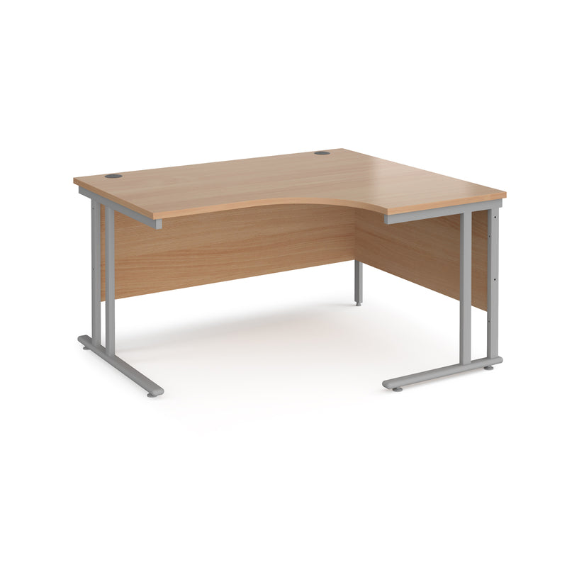 Maestro 25 right hand ergonomic desk - Beech