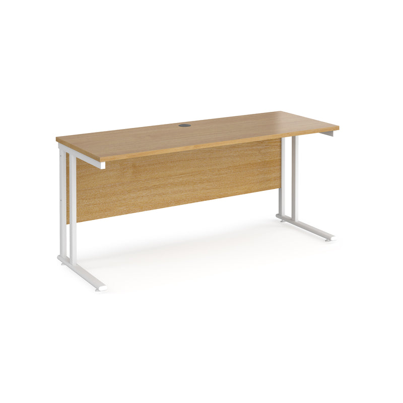 Maestro 25 straight desk 600mm deep - Oak