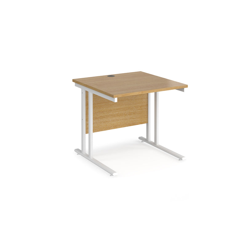 Maestro 25 straight desk 800mm deep - Oak