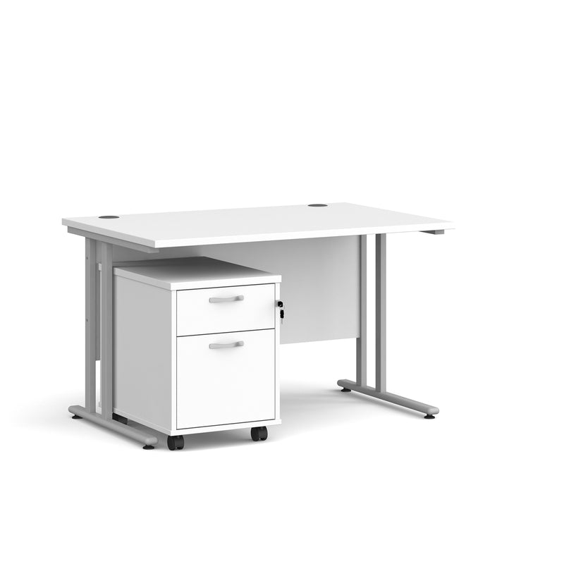 Maestro 25 straight desk - White