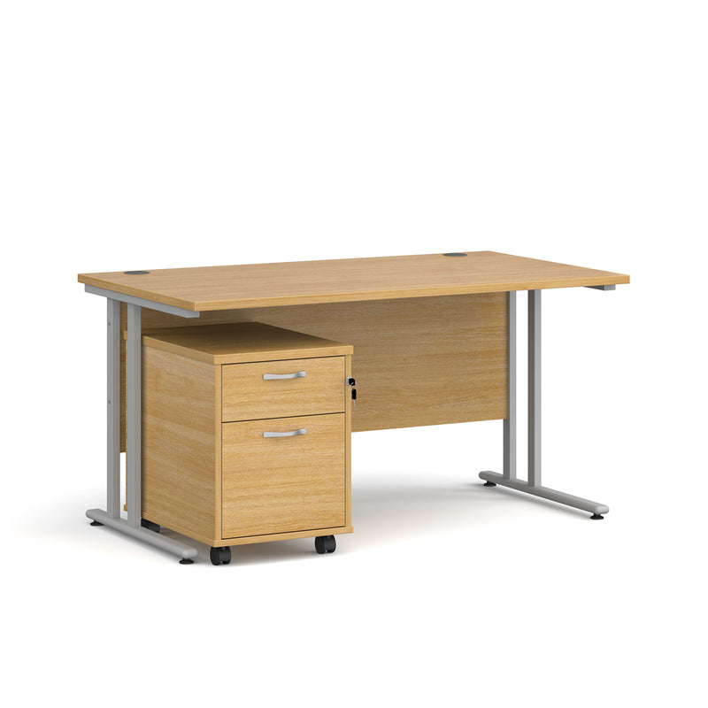 Maestro 25 straight desk - Oak