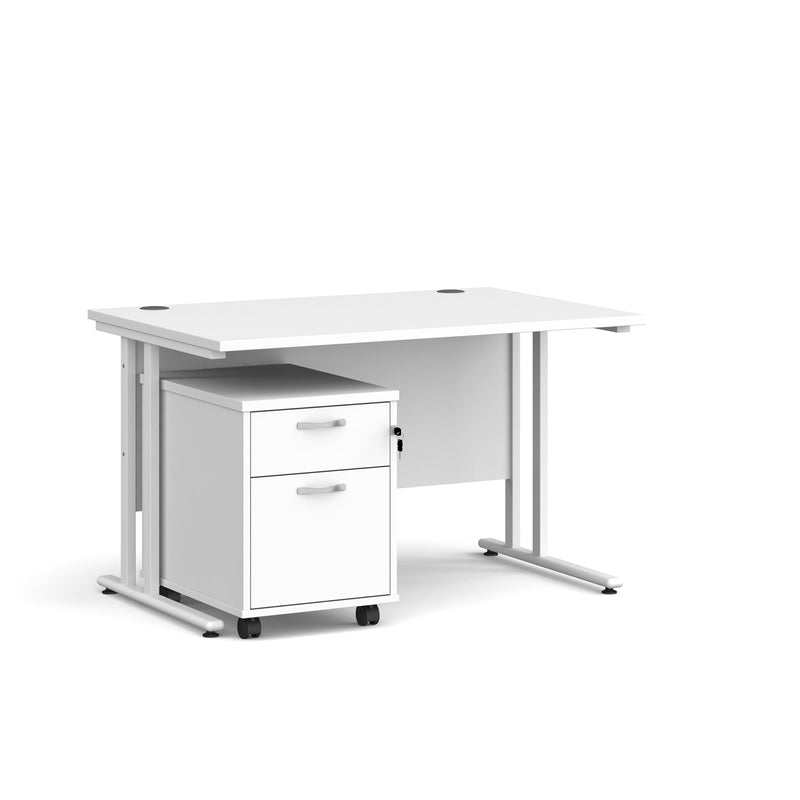 Maestro 25 straight desk - White