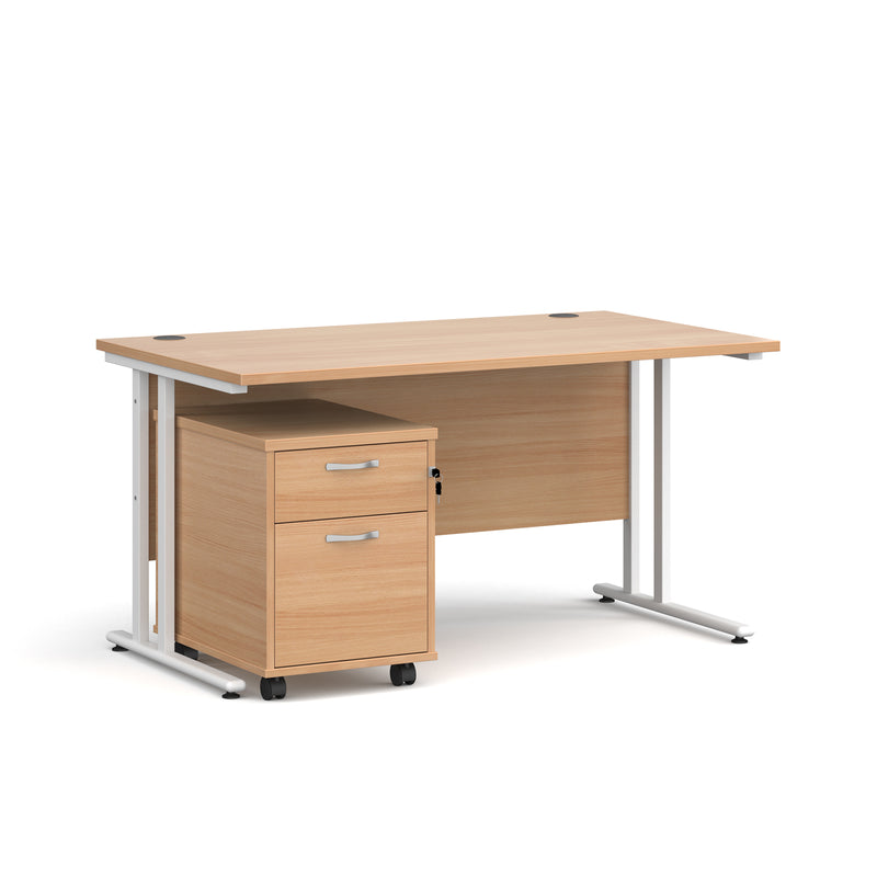 Maestro 25 straight desk - Beech