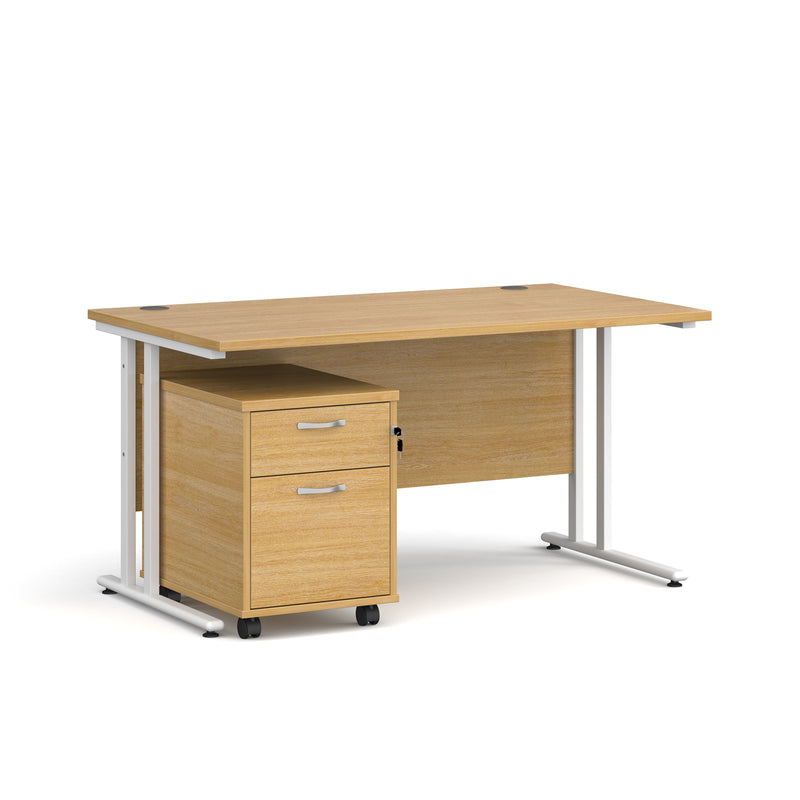 Maestro 25 straight desk - Oak