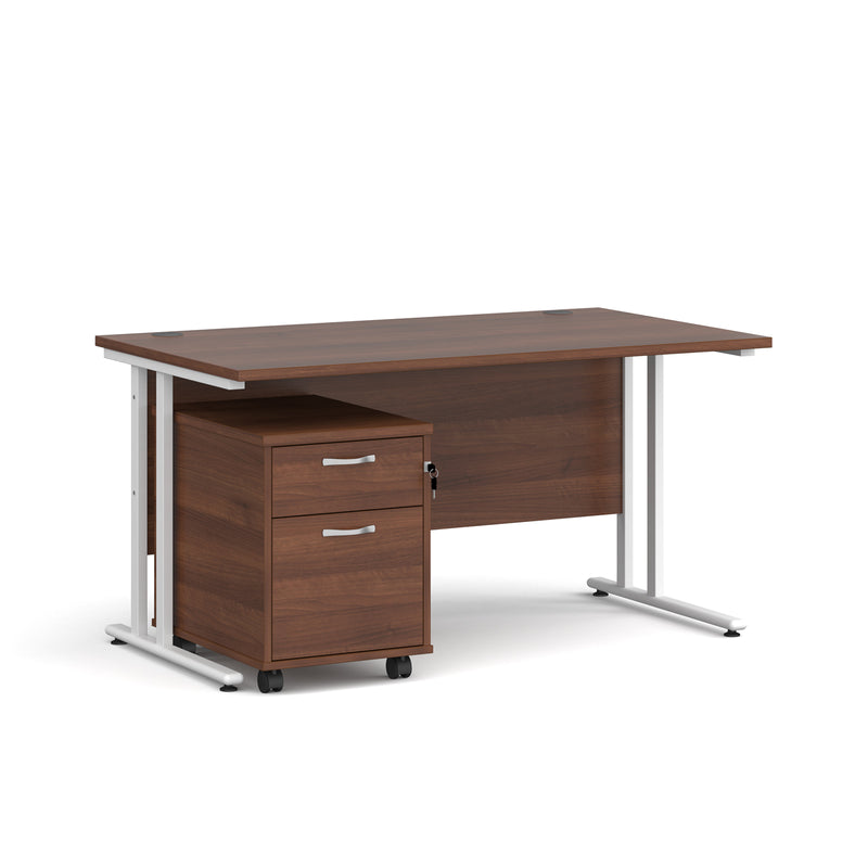 Maestro 25 straight desk - Walnut