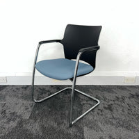 black and blue used reception/meeting chair