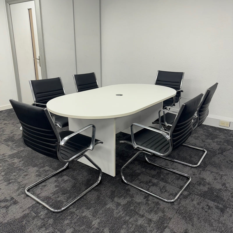 Used White Meeting Table with 6 Ribbed Meeting Chairs