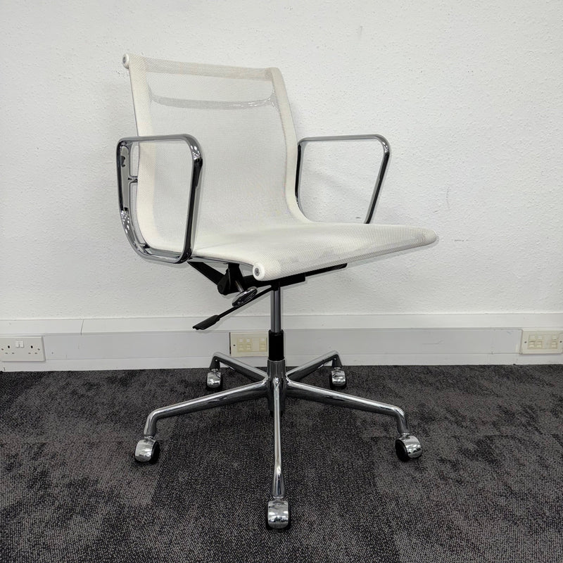 Original White Mesh EA-117 Office Chair by Charles Eames for Vitra