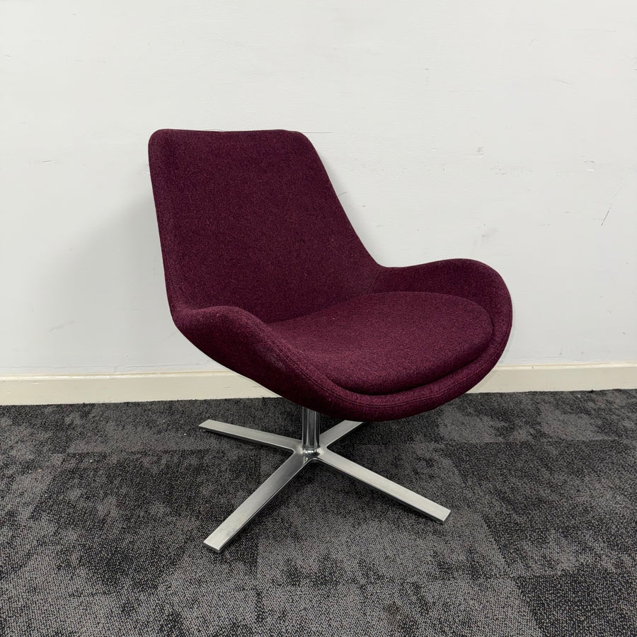 Used Orangebox AVI 01 Swivel Breakout Chair