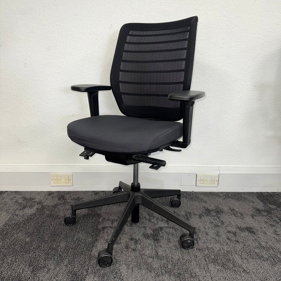 Used Senator Fuse Mesh Task Chair