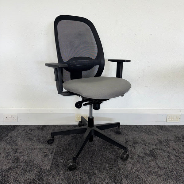 Used Nowy Styl SOHOS Mesh Task Chair