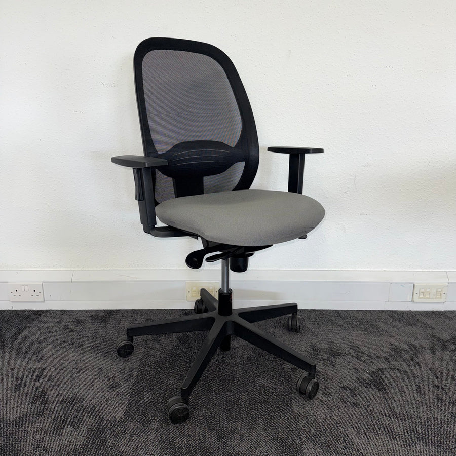 Used Nowy Styl SOHOS Mesh Task Chair