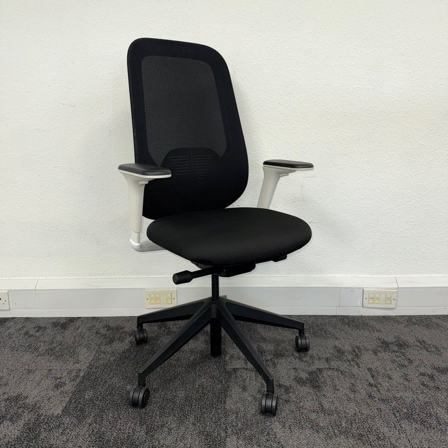 Used Bestuhl B22 Mesh Task Chair