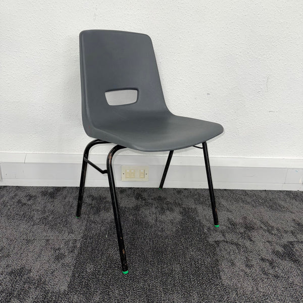 Used Polyproplene Plastic Stacking Chairs