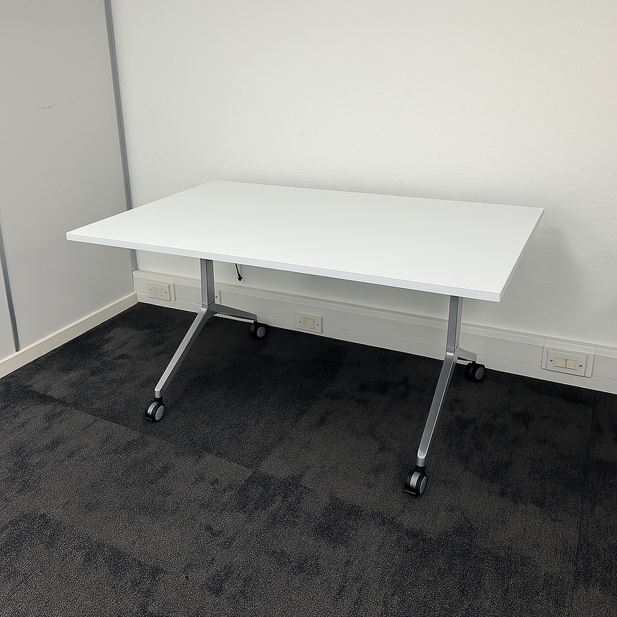 Used Boss Design Deploy Fliptop Table