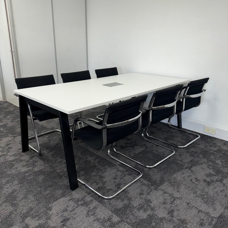 Used ICF White Meeting Table Set with 6 Meeting Chairs