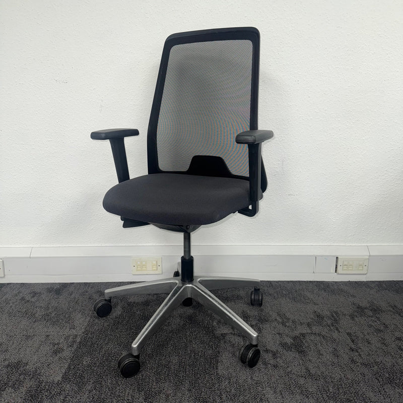 Used Interstuhl Every Mesh Task Chair