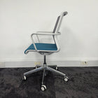 Used Senator Circo Mesh Meeting Chair