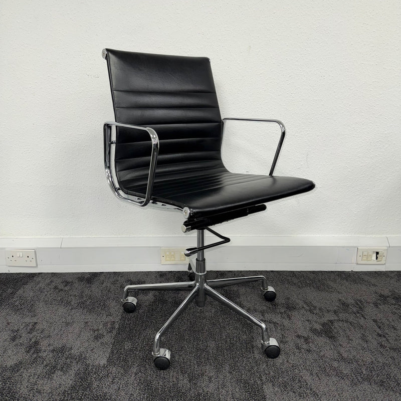 Used Elite Enna Leather Meeting Chair