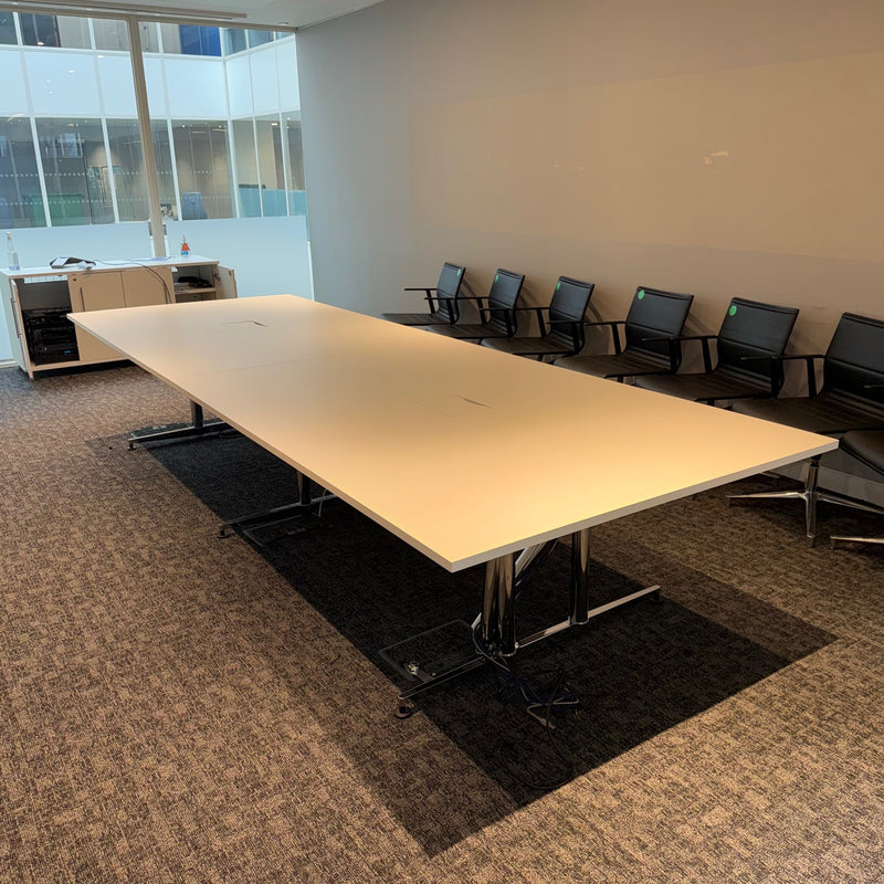 Used ICF Large White Meeting Table Set with 12 Leather Meeting Chairs