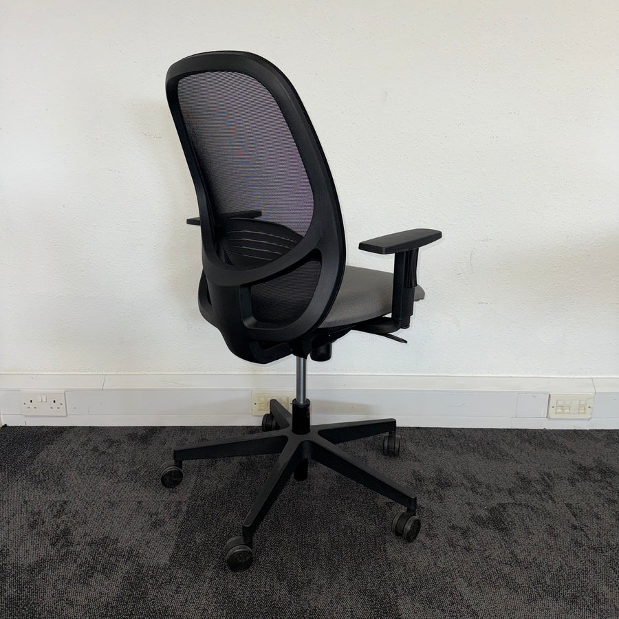 Used Nowy Styl SOHOS Mesh Task Chair