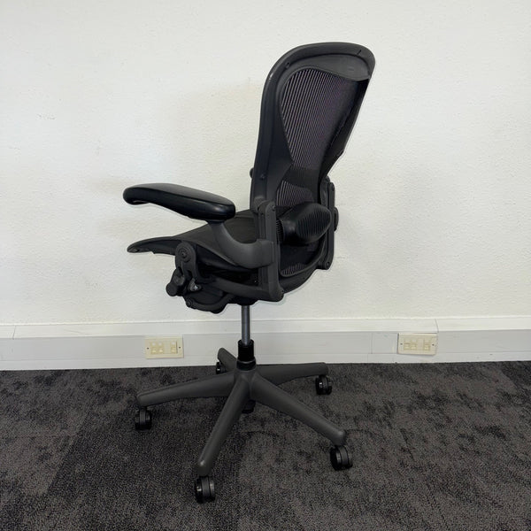 Used Herman Miller Aeron Full Spec - Size B Graphite