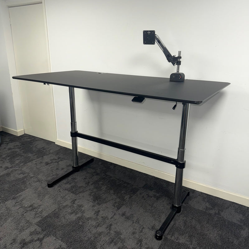 Used USM Kitos M Height Adjustable Desk