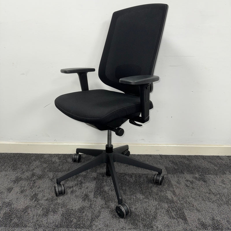 Used Senator Clipper Mesh Office Chair