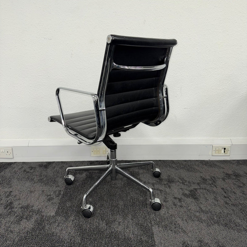 Used Elite Enna Leather Meeting Chair