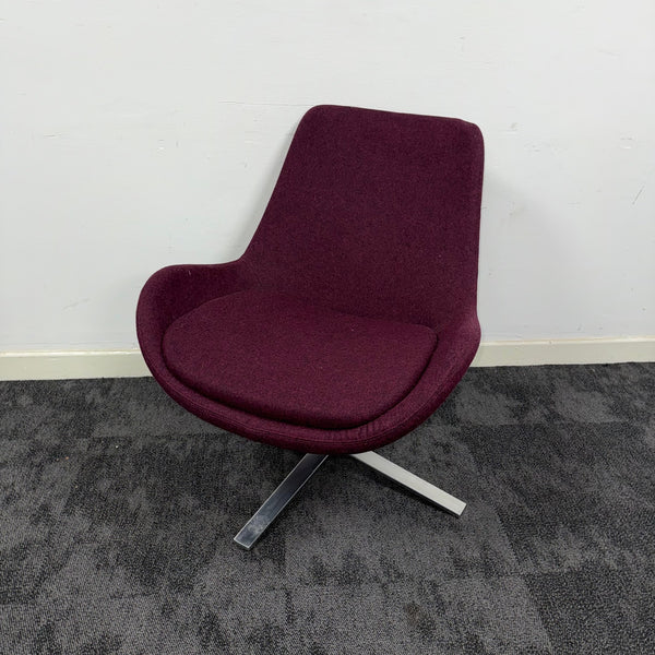 Used Orangebox AVI 01 Swivel Breakout Chair