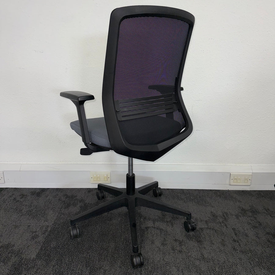 Used Elite Vida Mesh Task Chair