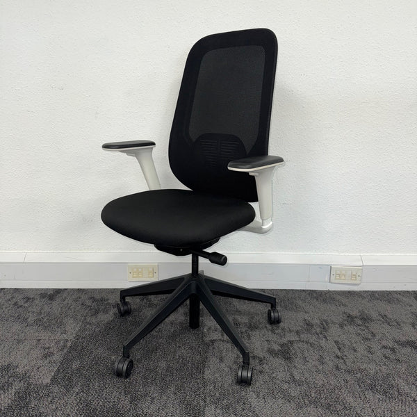 Used Bestuhl B22 Mesh Task Chair