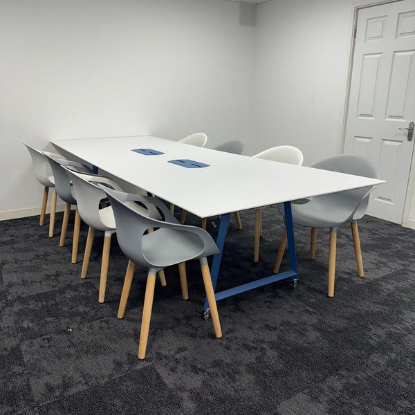 Used Frovi Meeting Table with 8 Senator Chairs