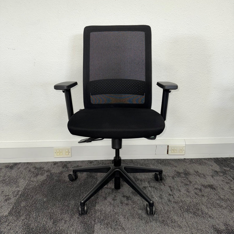 Used Bestuhl S30 White Back Mesh Office Chair