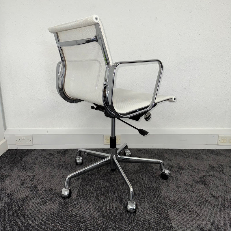 Original White Mesh EA-117 Office Chair by Charles Eames for Vitra