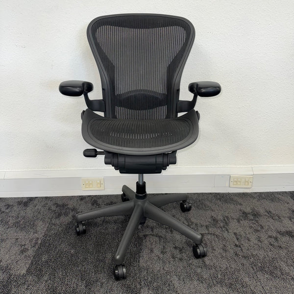 Used Herman Miller Aeron Full Spec - Size B Graphite