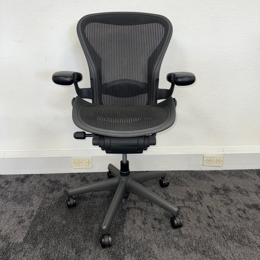 Used Herman Miller Aeron Full Spec - Size B Graphite