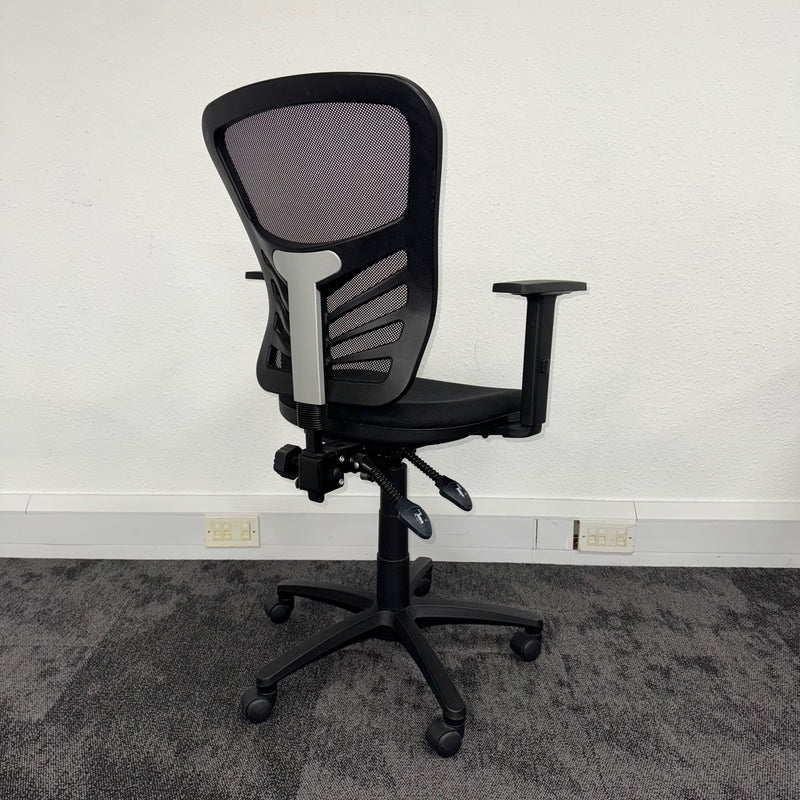 Used Black Mesh Fully Adjustable Office Chair