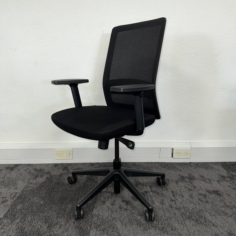 Used Bestuhl S30 White Back Mesh Office Chair