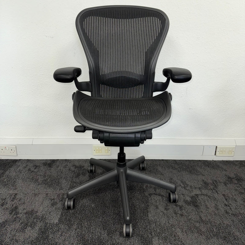 Used Standard Herman Miller Aeron Size B Graphite